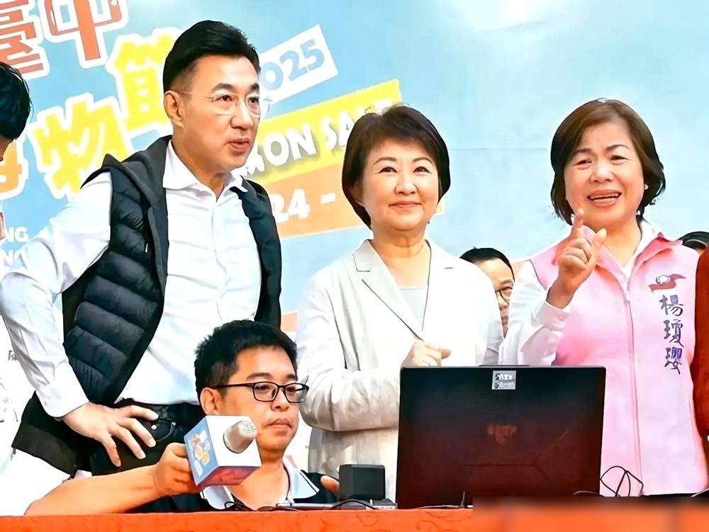 见过杀人诛心的吗？​卢秀燕今天这一招，简直是教科书级别的。​这句话确实够