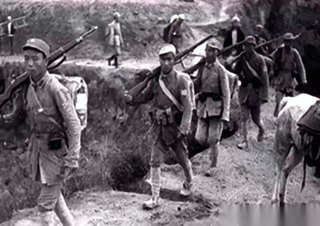 1939年，山东有个大地主，叫宗子敬。他家后院的地窖里，藏着个能让两千鬼子当场傻