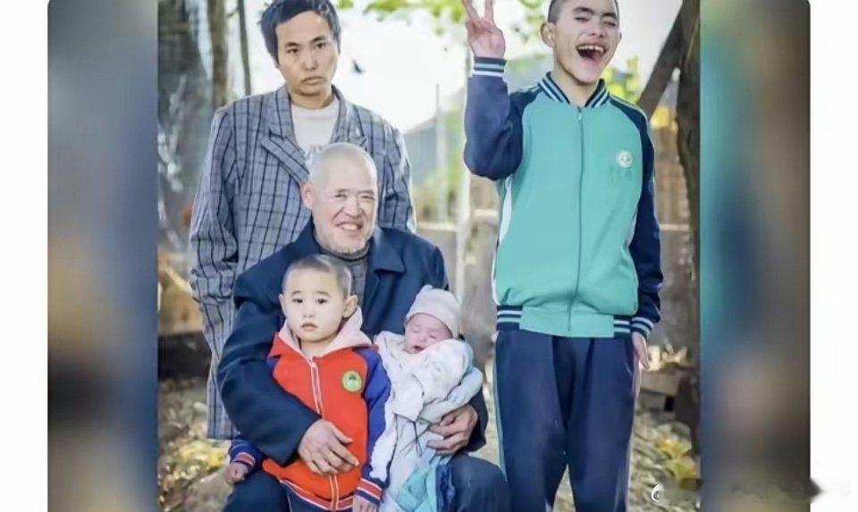 湖南邵阳，72岁大爷娶了40多岁精神分裂的妻子，一连生下四个孩子，肚子里还揣着老