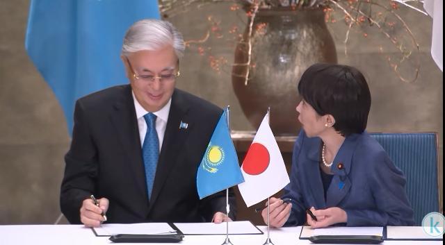 中亚第一个“变色龙”国家出现了，既吃着地缘红利，又想搭上日本这条线，实在太贪。