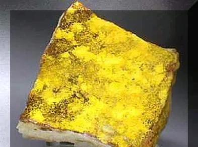 乌鲁木齐的三爷爷从部队退休以后每个月退休金都不少，可是他都和别人说：就几千来块，