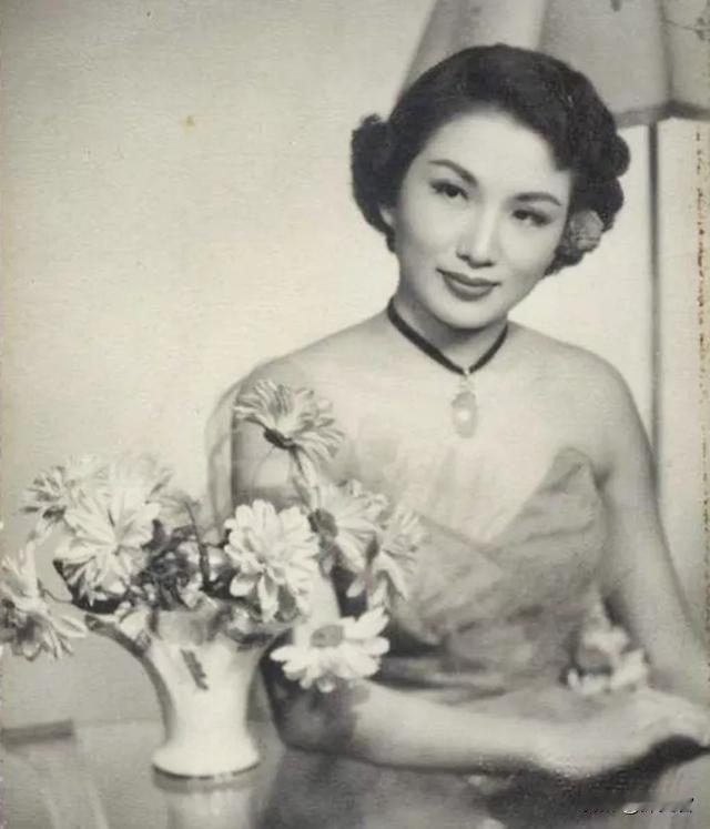 1912年，50岁的曹锟迎娶20岁的富家千金陈寒蕊。新婚夜，一番云雨过后，曹锟倒