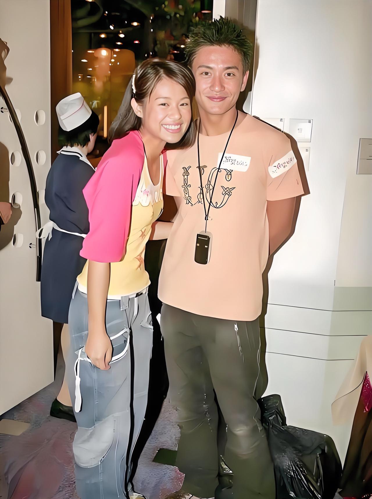 当初，但凡黄宗泽开口求婚，胡杏儿一定会立马微笑点头的。黄宗泽和胡杏儿昔日合影，