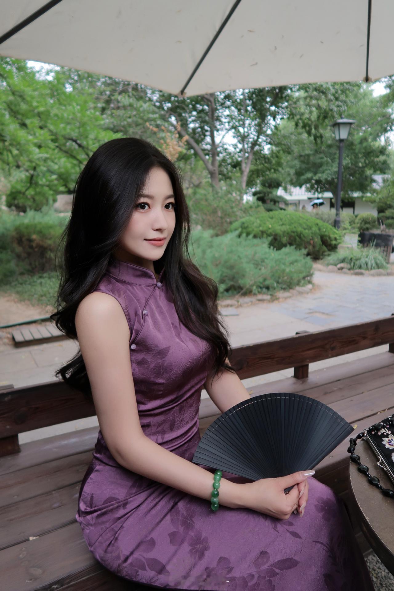 美女旗袍穿搭写真