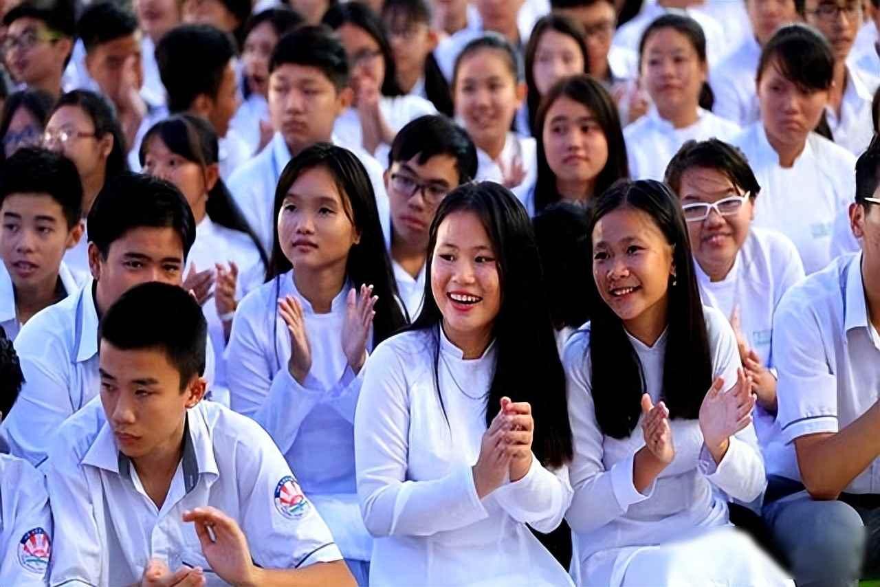 战后越南是怎样恢复人口的？当地女性忍痛讲述，这个方法太狠了1975年战争结束，