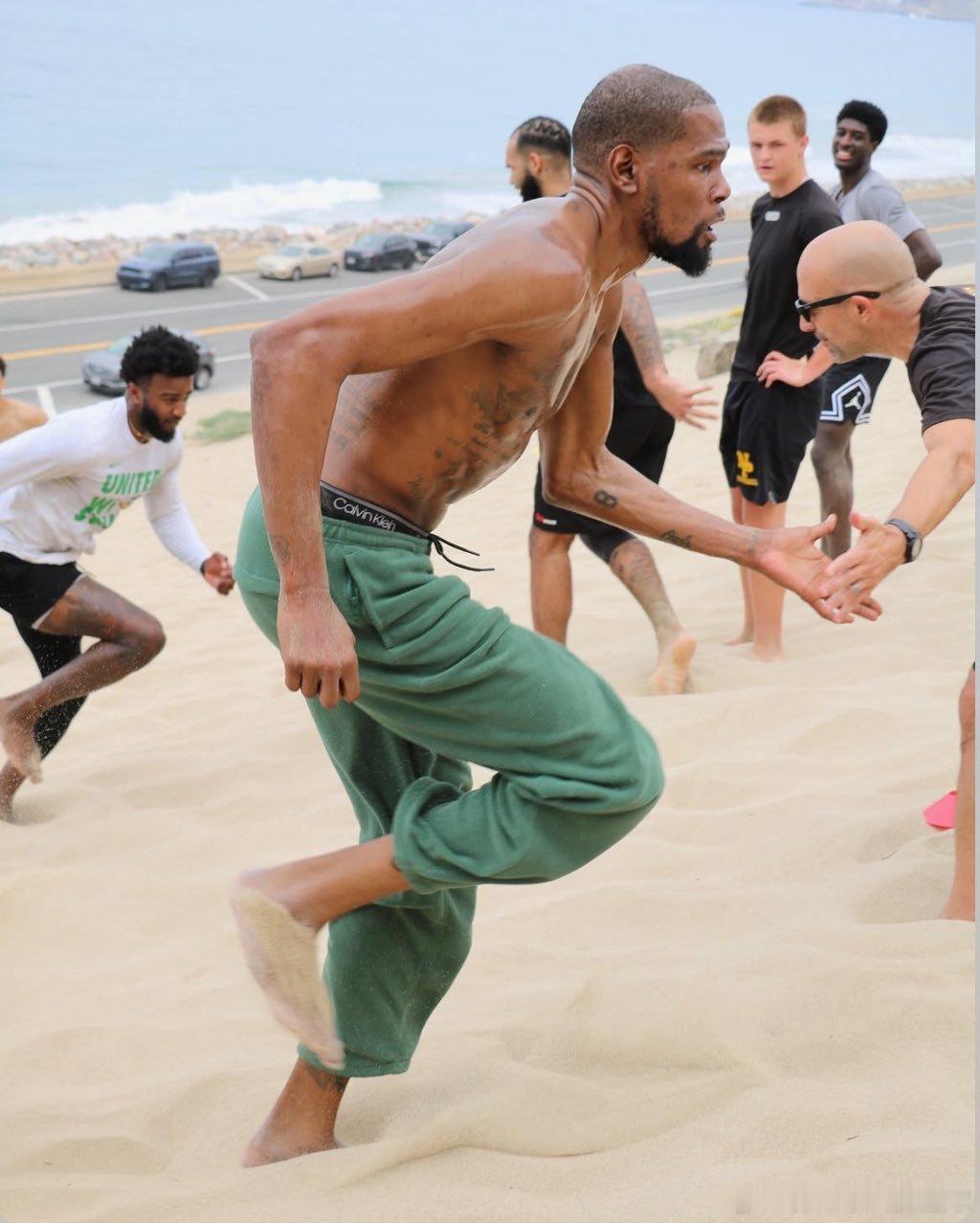 KD训练中休斯顿火箭nba交易休斯顿火箭​​​