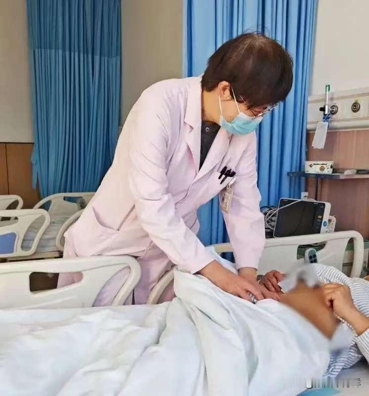 “活久见！”近日，浙江，一女子有4个孩子，所以怀上双胞胎后选择人流，可术后半个月