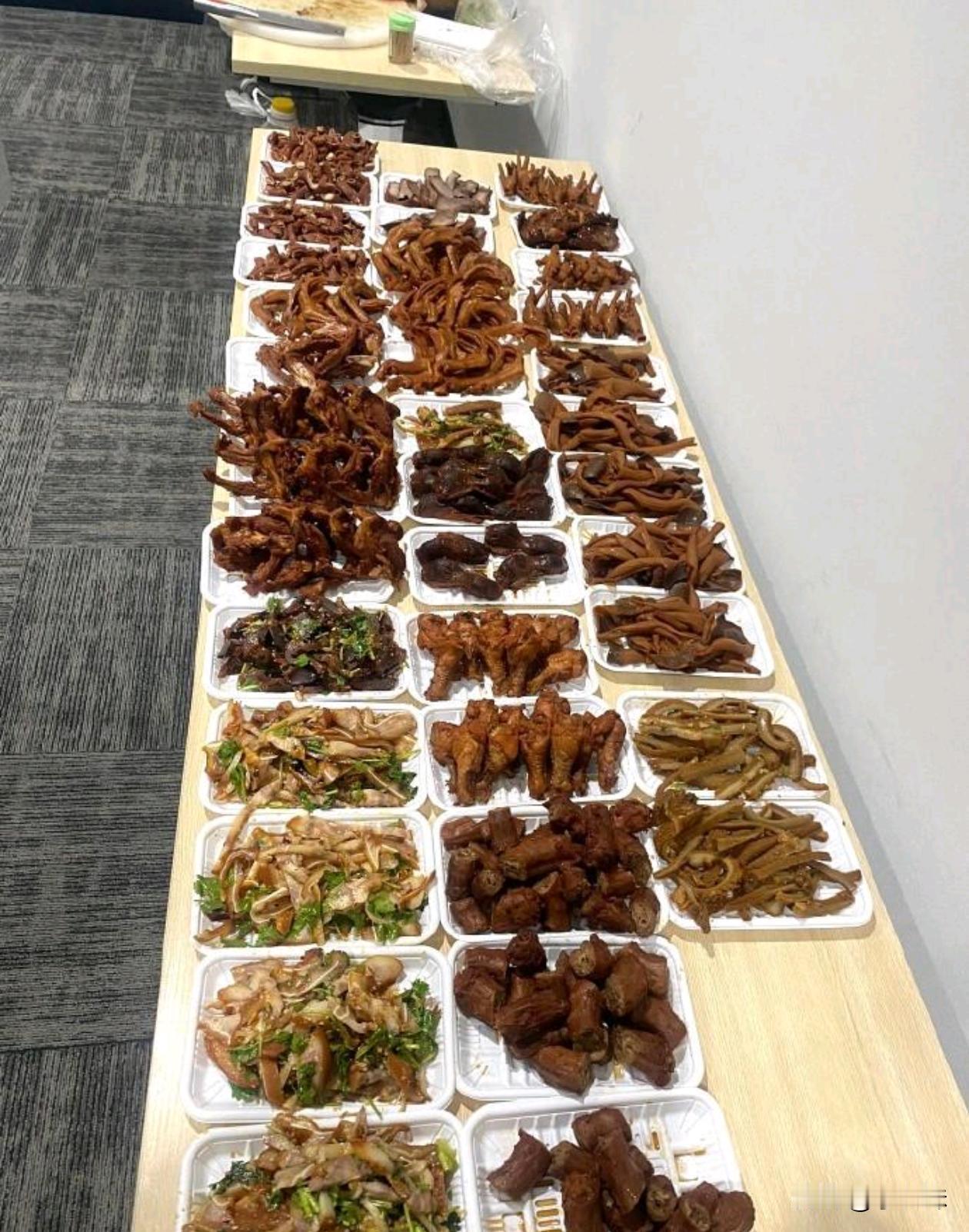 这公司的下午茶有点费啤酒