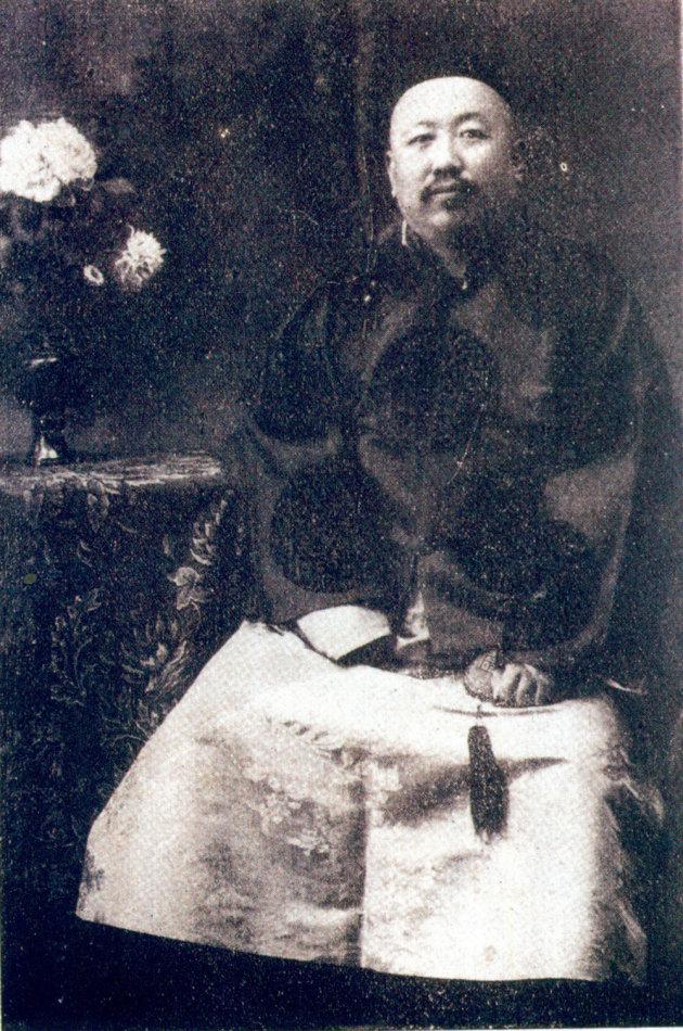 1908年，增韫奉旨调为浙江巡抚，在动身前他将张作霖找来说话，张作霖感到几年以来