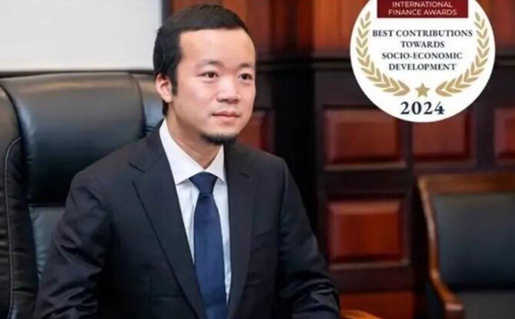 老美要端掉陈志,并非一时兴起心血来潮。其实早在3年之前,老美就已经注意到了陈志。