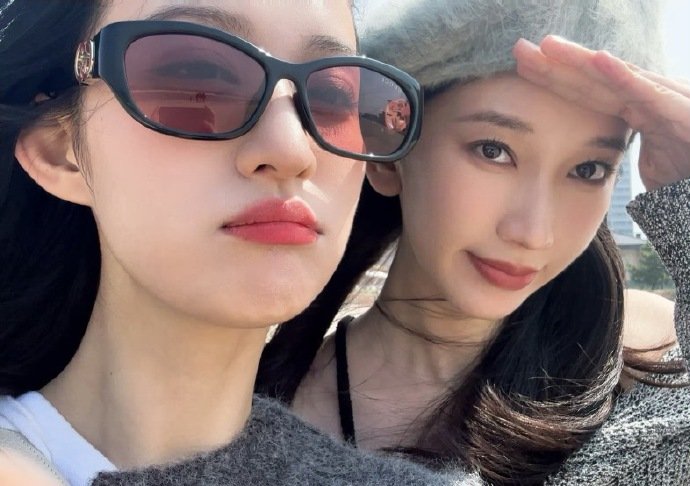 王楚然刘令姿明月录同框王楚然的灵动+刘令姿的英气，《明月录》这组合我直接锁死