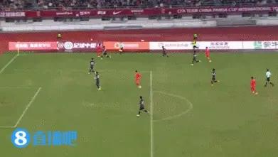 拜合拉木粗中有细，这默契在鲁能足校一起踢过吧陈泽士在前场抢断，拜合拉木顺势脚后