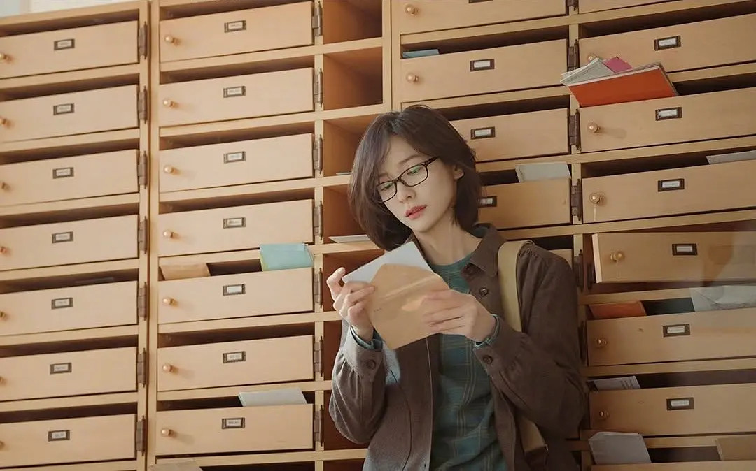 《你和其余的一切》入围第62届百想艺术大赏7个大奖。其中，两位女主金高银、朴智贤