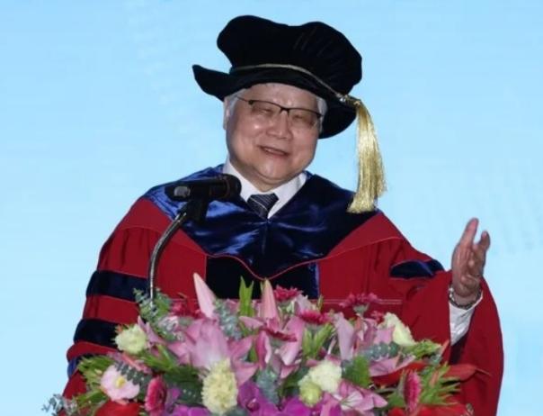 台积电董事长魏哲家在出席台湾一所大学校庆的时候表示，“中国大陆的机器人跳来跳去没