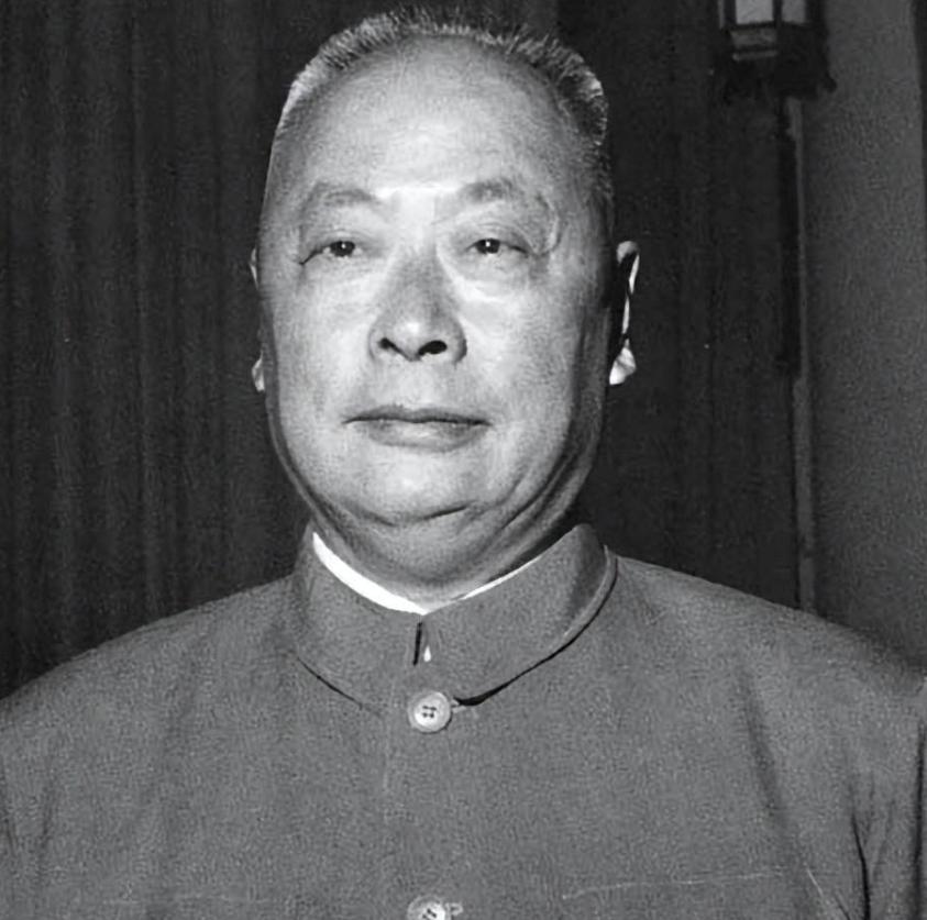 1955年授衔时，四大野战军司令都是元帅，这是没有疑问的，但是，为什么陈毅陈老总
