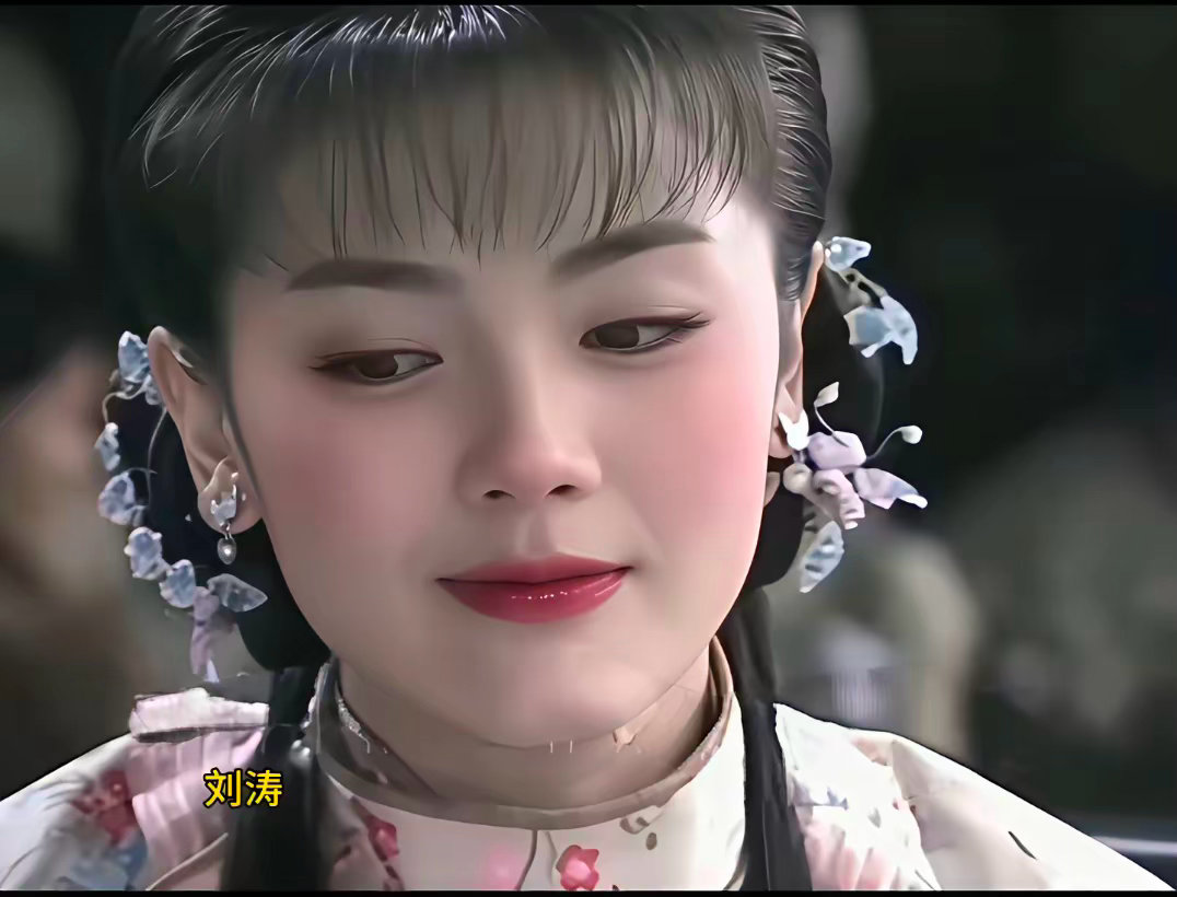 把林心如和刘涛放在一起，两人相似盘发造型，你觉得谁更温婉大气更美？