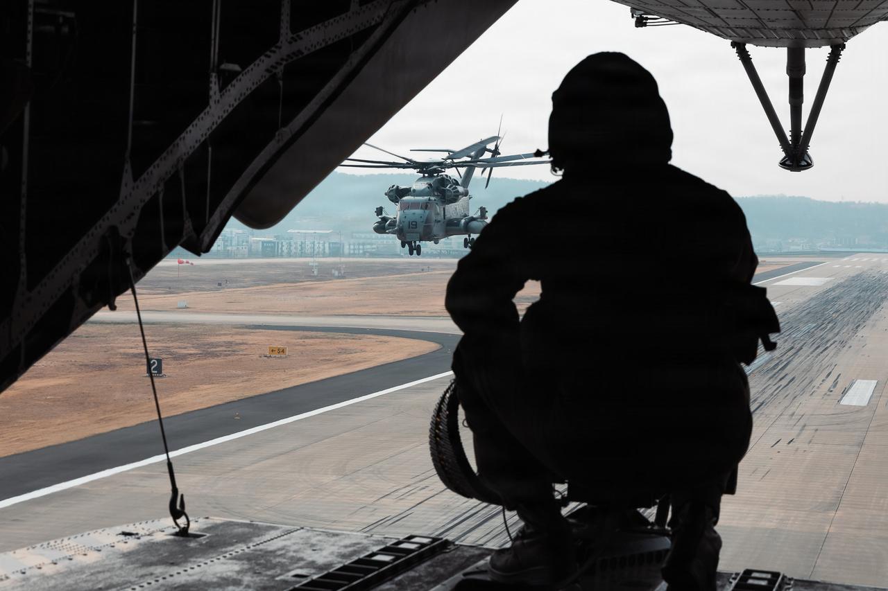 海兵队的舱门机枪