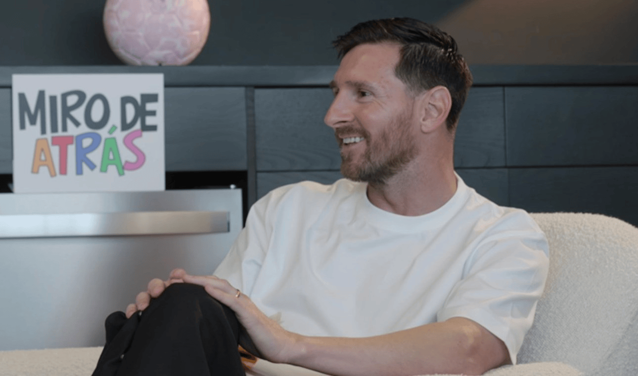 梅西: 非常后悔小时候没学习英语, 太傻了浪费了很多时间