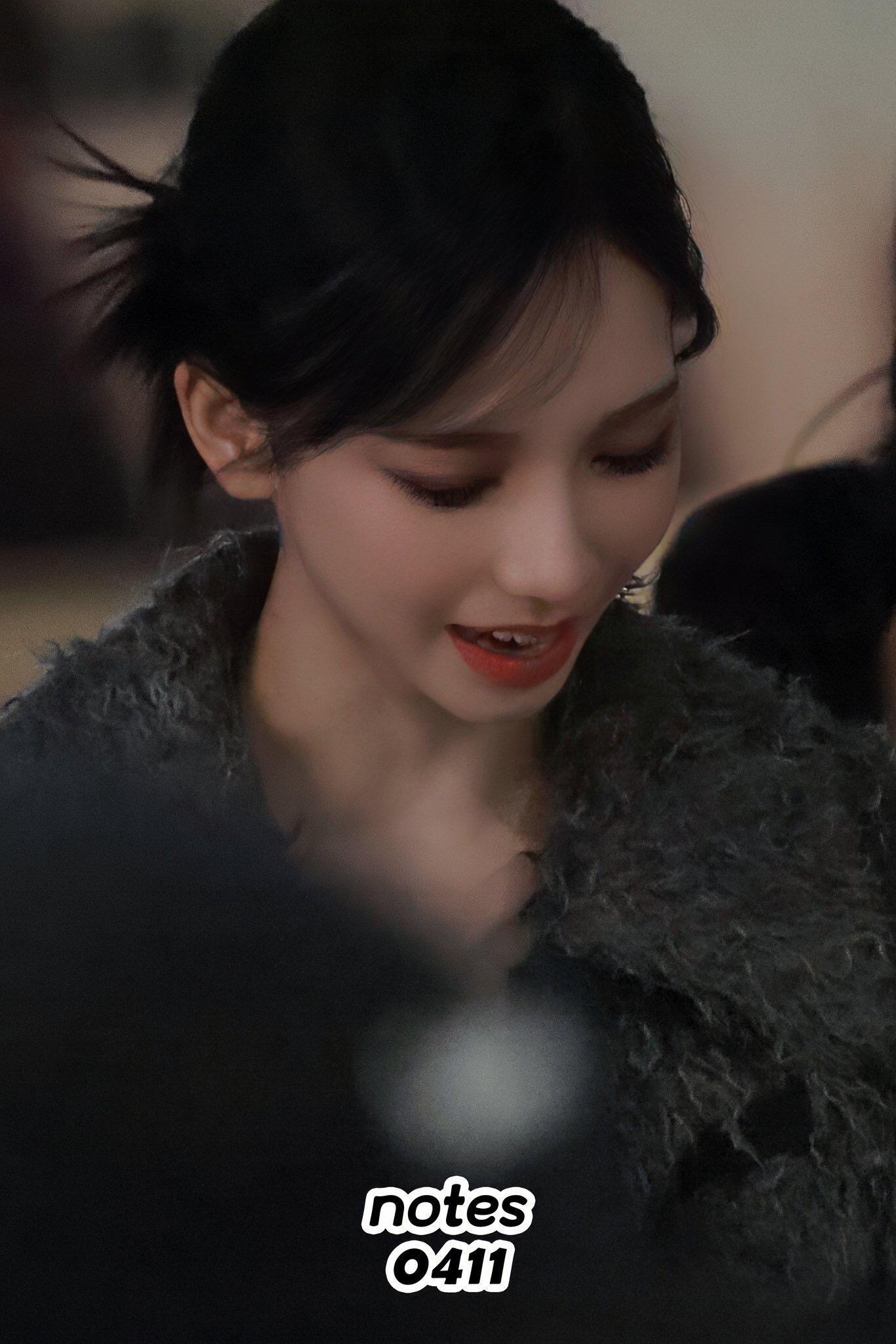 柳智敏白裙看秀柳智敏Prada待遇【柳智敏】其实这次的妆造让我有点梦回……