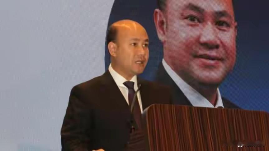 唉，东大真是仁义。洪玛奈轻飘飘一句话：中柬永远站一起。东大立刻就忙碌起来