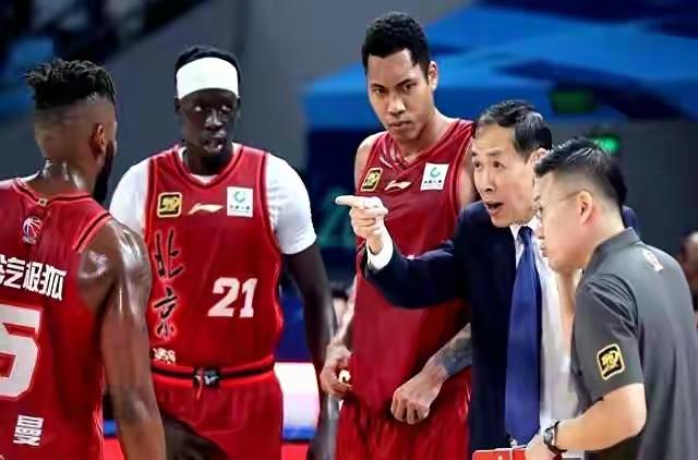 有讯息发出曾凡博同意回北汽男篮，争取和队友们一起打马上开始的CBA联赛了。是不是