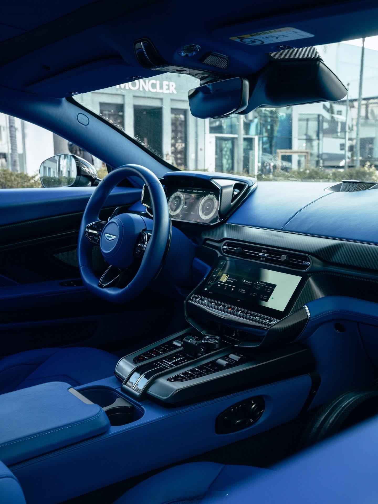 🇺🇸洛杉矶街拍📷📷📷12缸旗舰GT⚙️⚙️⚙️阿斯顿马丁Vanquis