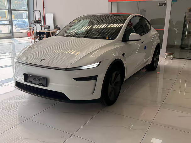 26款特斯拉ModelY后轮驱动版（标续）指导价：26.35万，白外黑内30公里，26年9月出厂，2