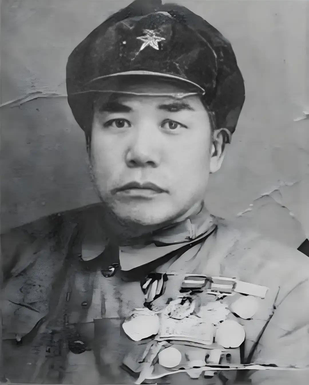1955年，新中国首次大授衔，伟人看完授衔名单，突然问道：“那个砍杀了27名日军