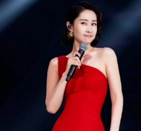 一次，离婚后的刘敏涛和女儿聊天，女儿突然提起爸爸，刘敏涛思索良久，终于狠下心来，