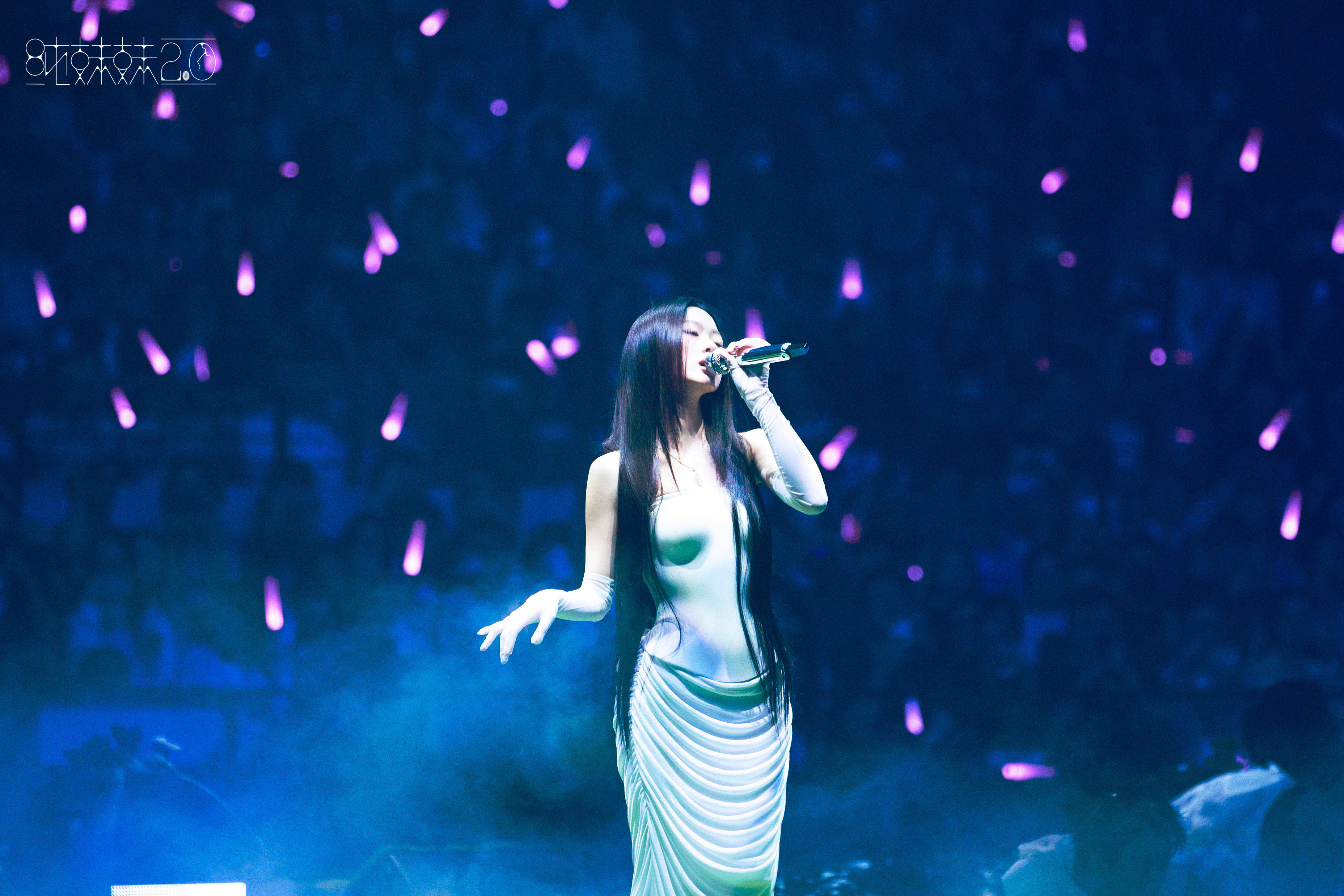 【李荣浩再回应单依纯道歉】李荣浩说将保留追究的权利30日凌晨，再发问回应单依纯