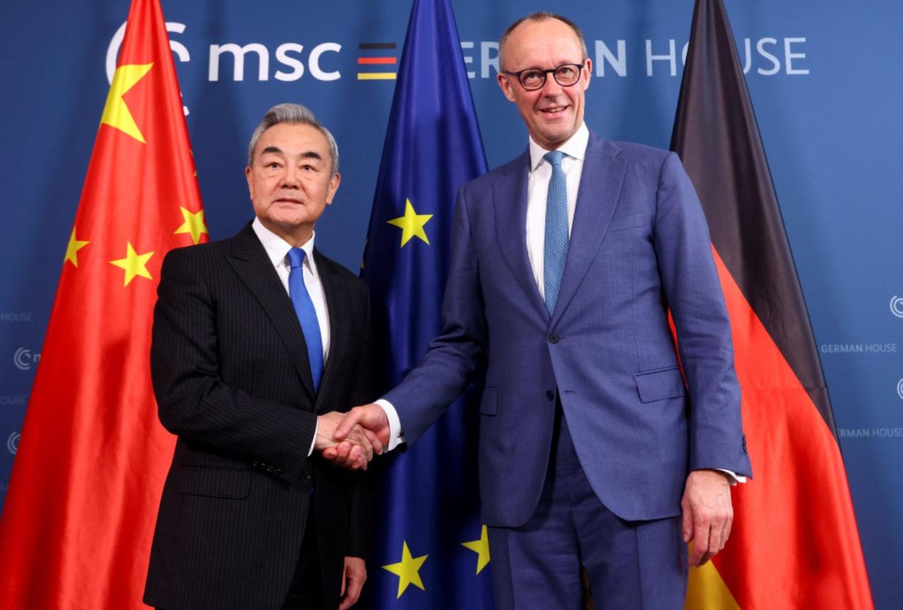 2月14日，王外长在慕尼黑安全会议期间，与德国总理默茨举行了会见。那么如何看待双