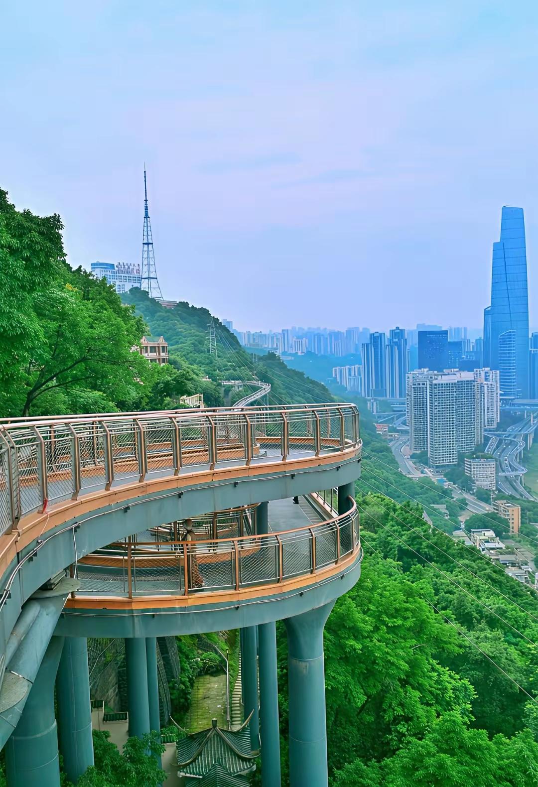 规划建设“重庆塔”有无可能？跨入新世纪以来，中国城市以“塔”命名，并享誉全球的