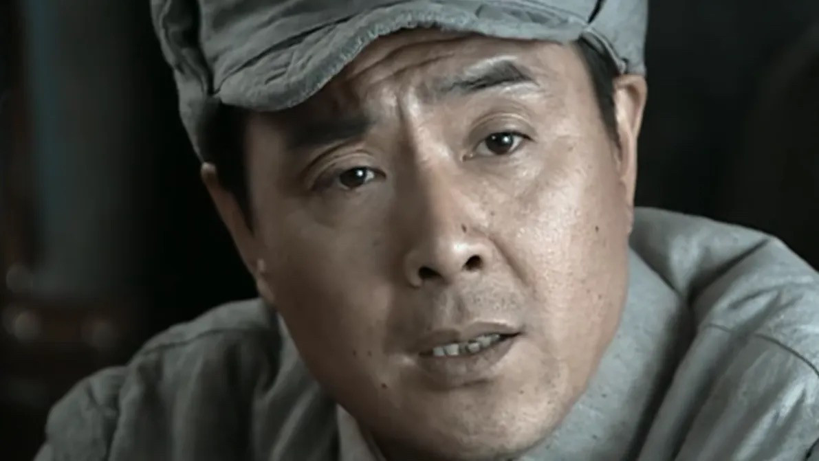 “团长”越来越少，意味着什么？​一句话：军改后，营连排才是主角。​过去一提部队，先想到“团长”，现在