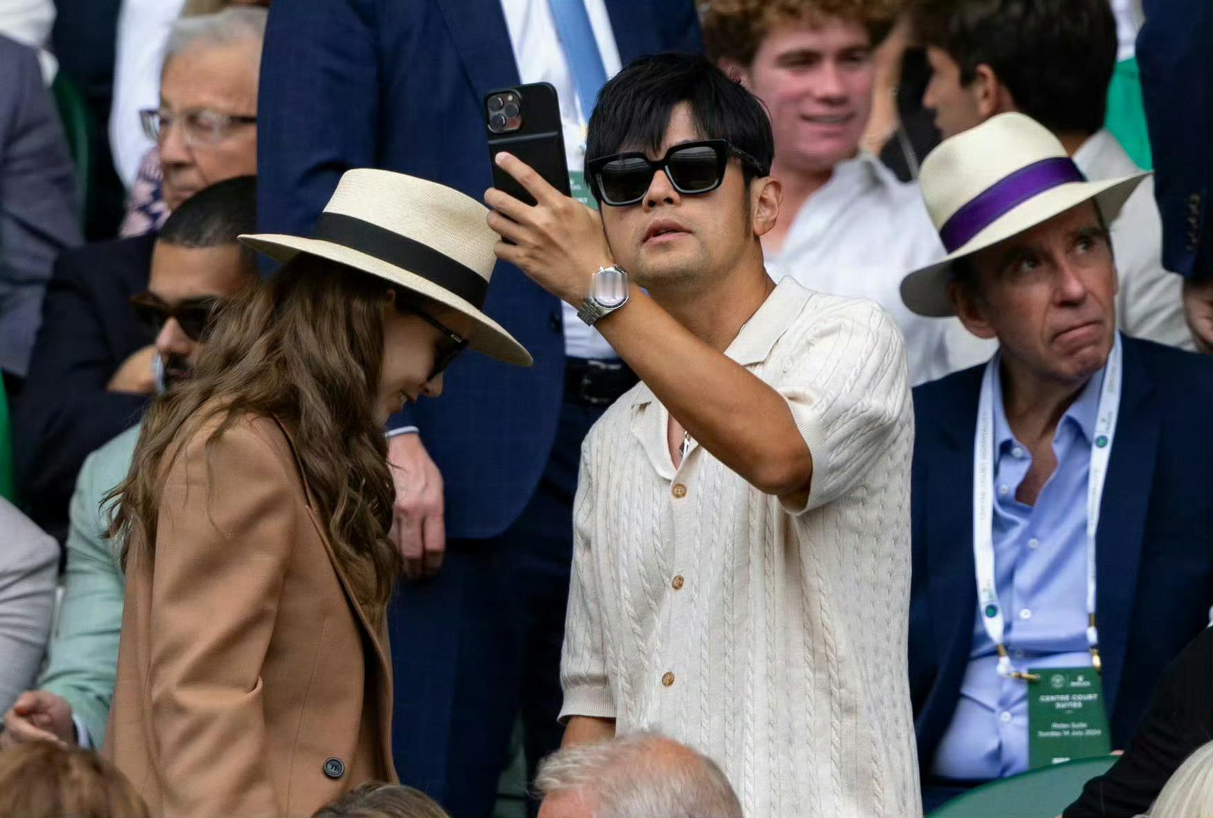 干啥都带着老婆一起，真好