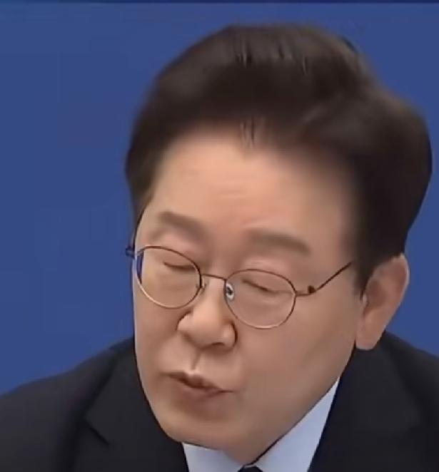 韩国总统李在明确实是韩国一位清醒的好总统。20日李在明不仅挽救了三星电子企业，