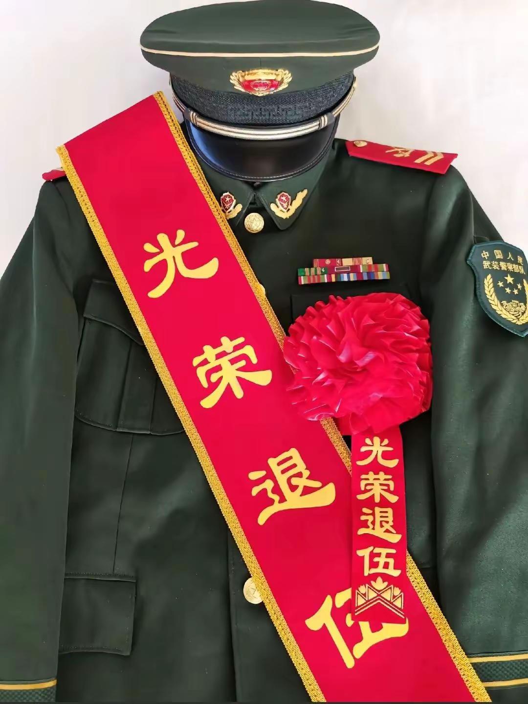 哥哥在新疆服役16年，光荣退伍。