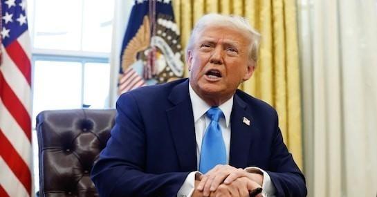 中国抛售3800亿美债；特朗普曾警告：美国有可能停摆。很多人一看到“中国抛售