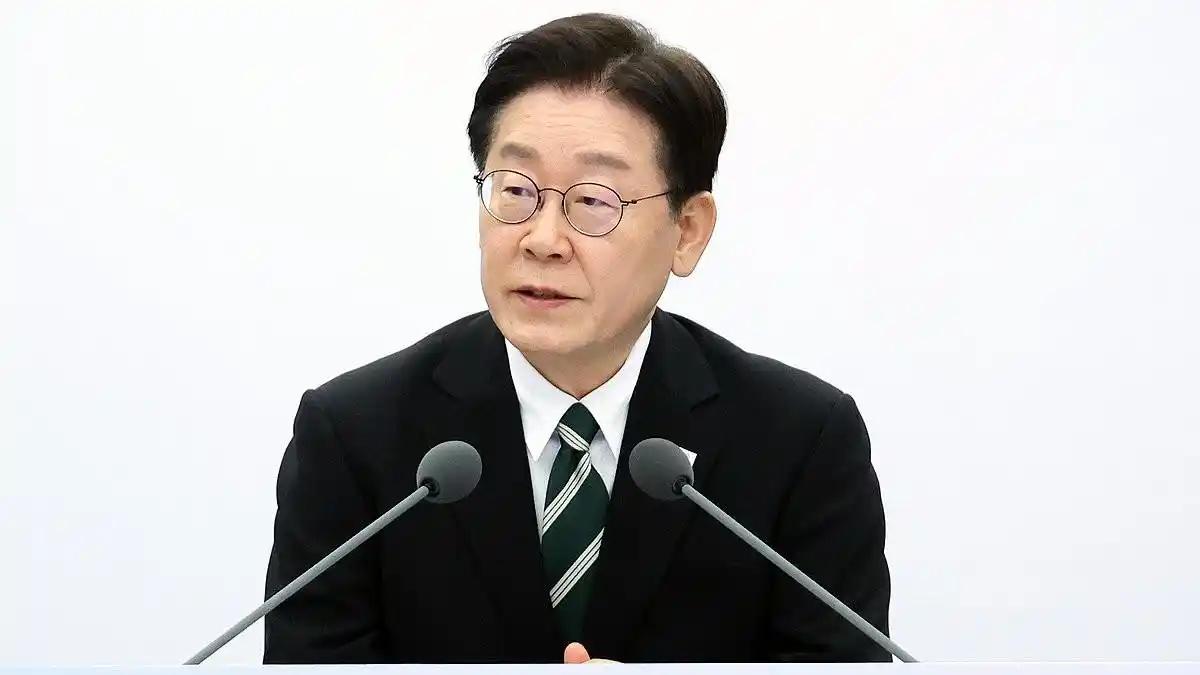 韩国总统李在明突然发力，搞出大动作，3月27日他亲自前往国防部，主持了自己当选总