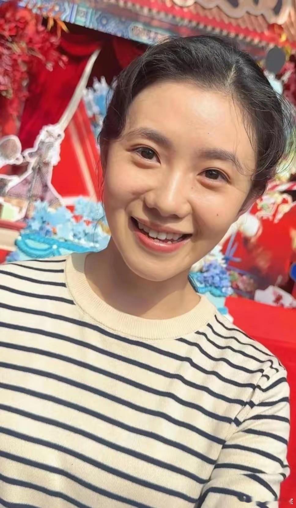 刘浩存私下素颜已经这样了吗？原相机无滤镜无美颜，看起来比平时出席活动，或者拍摄时