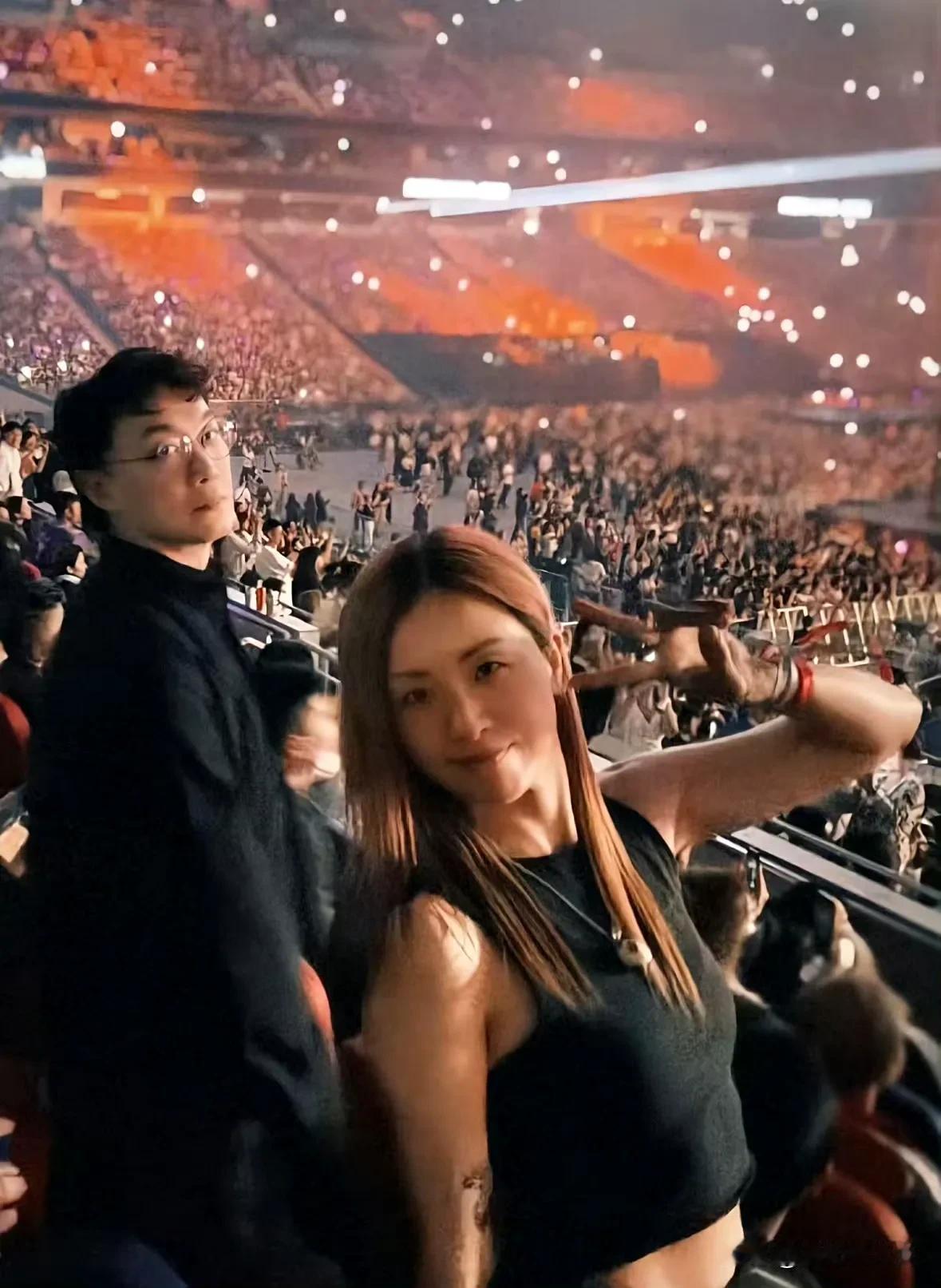 陈奕迅的女儿陈康缇真的很像他老婆徐濠萦，这下要子承父业出道当歌手娱乐