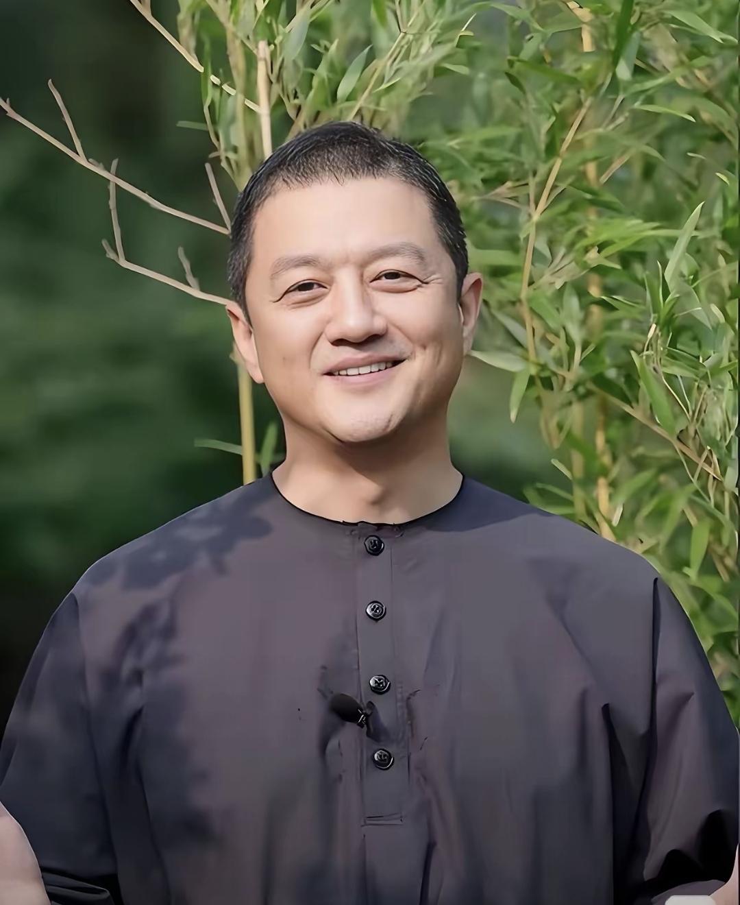 4月10号晚上张雪直播，五万人蹲着看，不是为了买车，是想弄清这1500万到底怎么