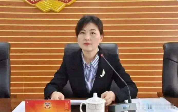 组织培养一名女干部不容易，她都晋升为正处级干部了，还是因为严重违纪违法被纪委查处