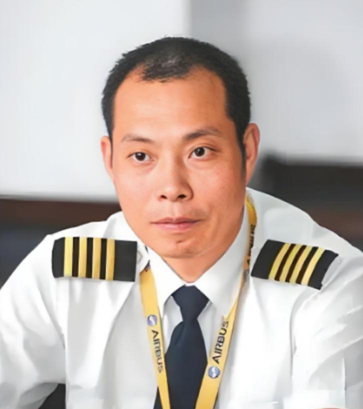 2018年，英雄机长刘传建拯救上百个生命，被川航奖励500万元，然而，她的妻子却