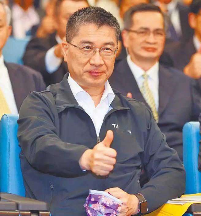 民进党秘书长林右昌在726首波罢免后请辞，昨（19日）有党内人士证实，内定由徐国