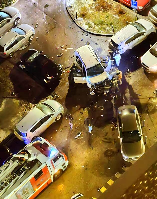 普京的喜讯，变成了莫斯科的哀悼。普京恋爱的喜讯公布没几天，莫斯科还沉浸在欢乐