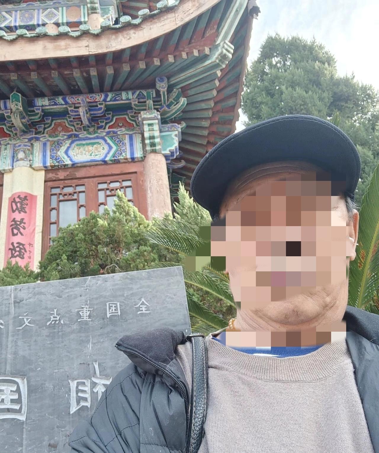 河南，65岁大爷老伴去世两年多，儿子接他去外地和自己一起住，大爷：我一个人自由些