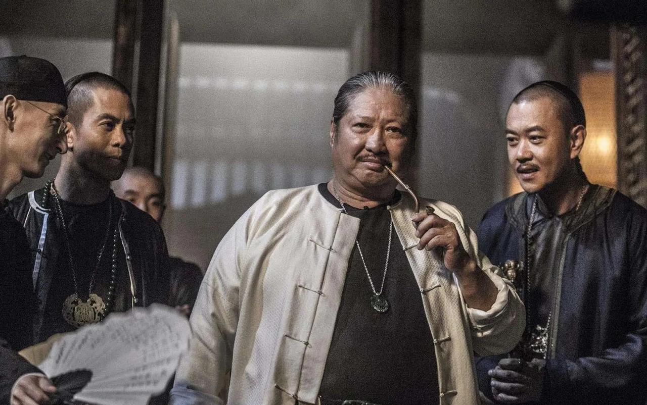 民国混黑道基本没有好下场《银元时代生活史》的作者陈存仁这么写：我向不迷信，但是