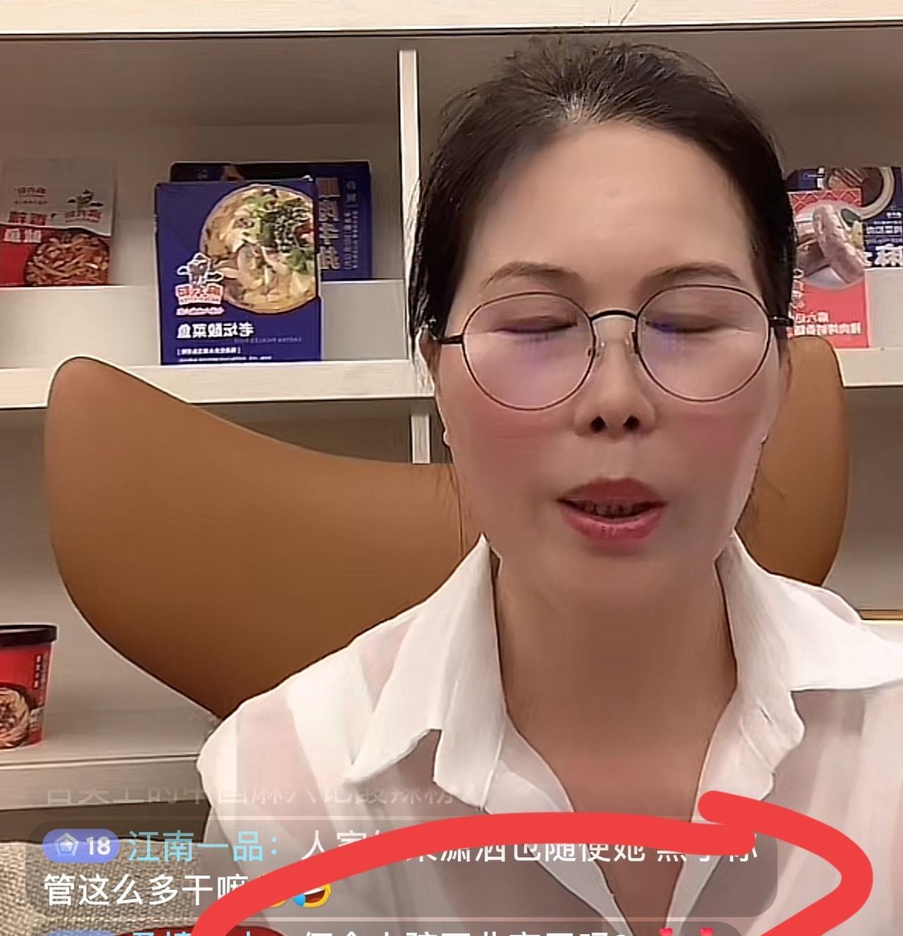 有点出乎意料啊！小杨阿姨竟然没有跟着马筱梅小玥儿霖霖一起回北京啊！是筱梅自己带