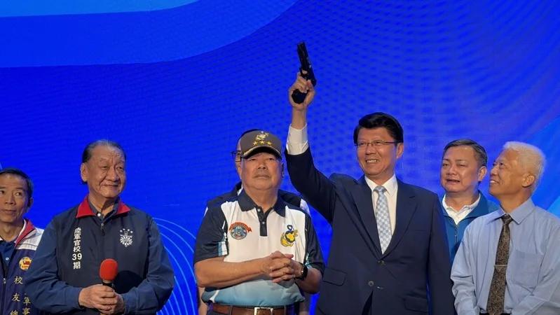 “对手是赖清德”！谢龙介拼台南市长：全台最艰困但有信心国民党中央昨天正式征召