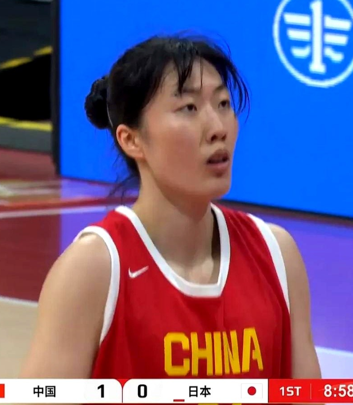 【三员锋将铁定入围亚洲杯】中国女篮热身赛已经打了四场，四战全胜，还有两场对阵